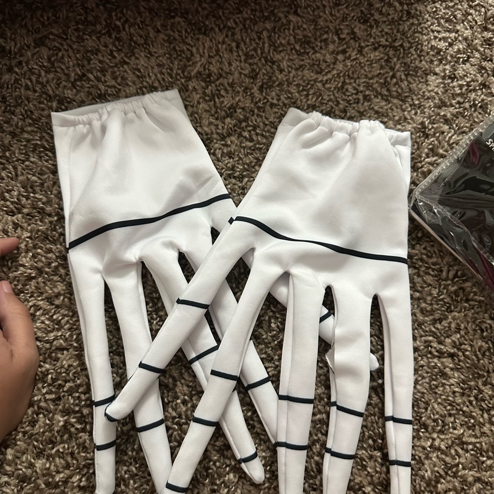 Jack Skellington Men’sCostume - Black and White - Picture 5 of 5